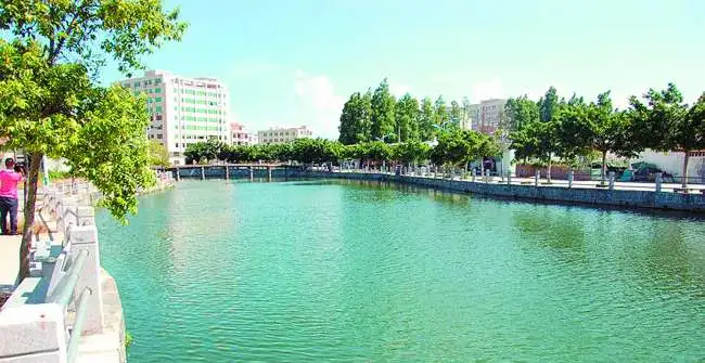因江流迂回如白练而获名的练江,干流全长72公里,是潮汕
